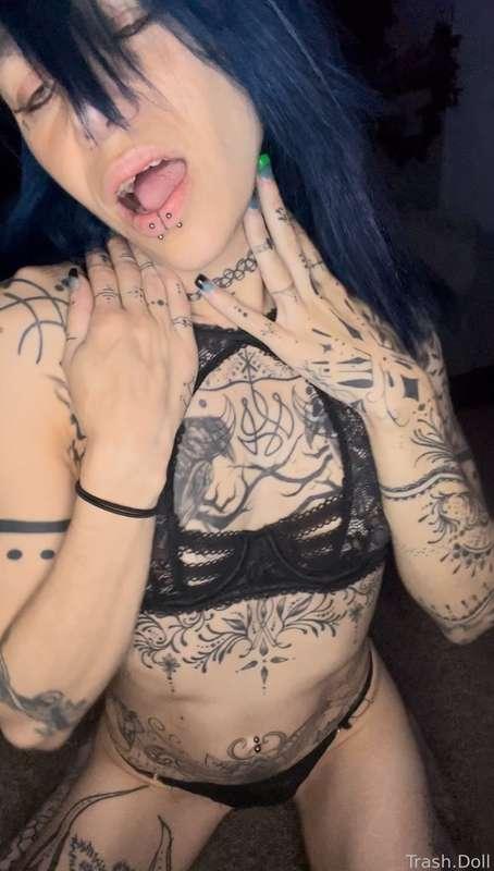trashdoll image #0