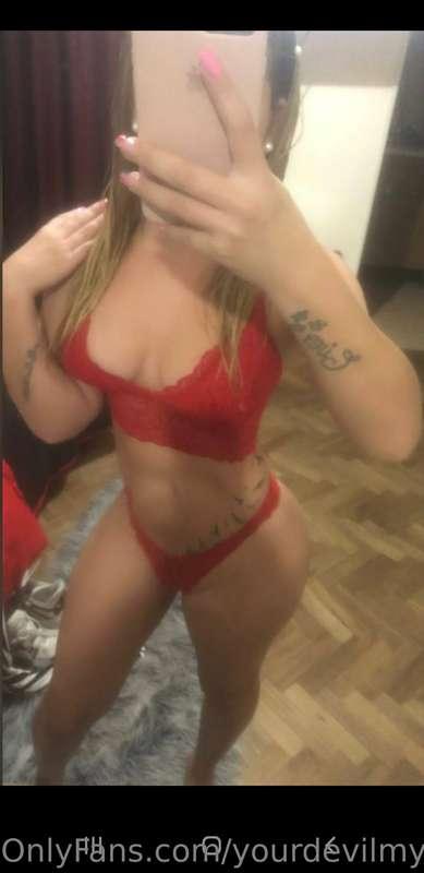*Free subscription*
She is my friend follow her 
@danielalov..