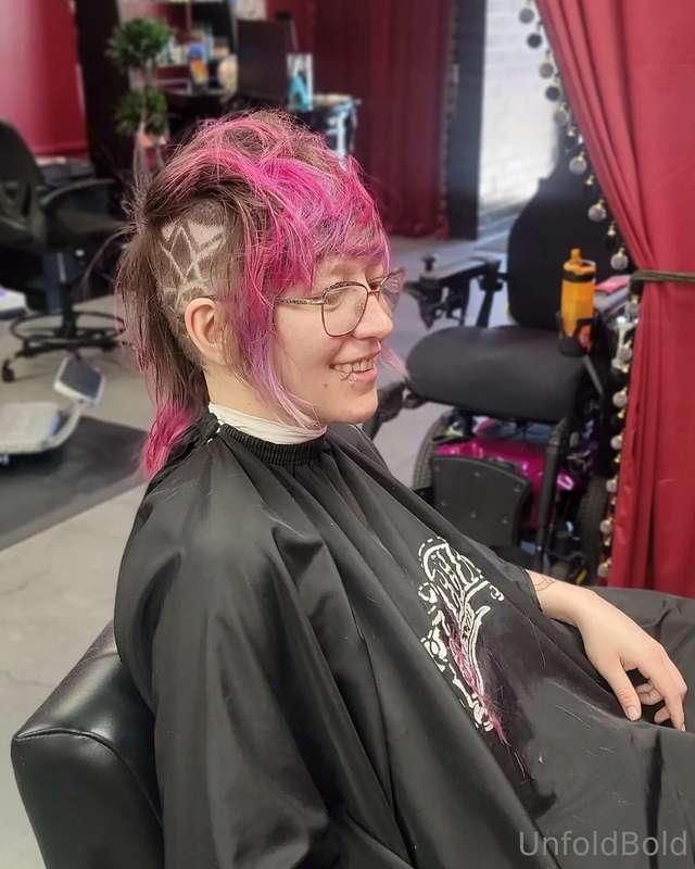 I'm rocking the mohawk and have so much relief c; need to bu..