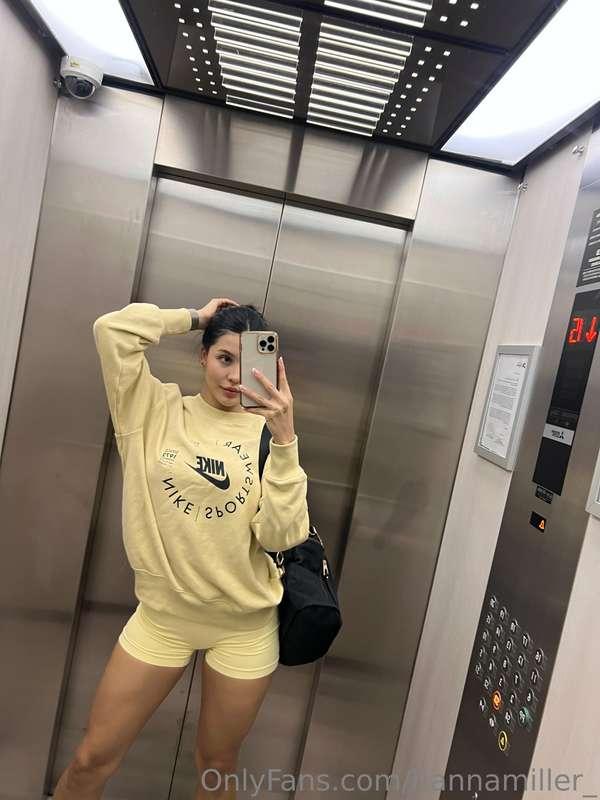Same outfit but different fantasies 😏😏