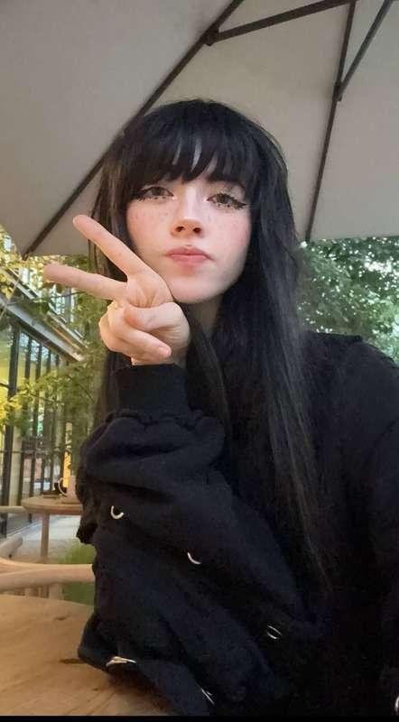 yoursmalldoll image #1