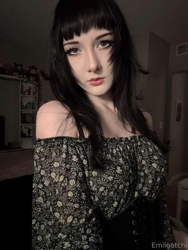 :3