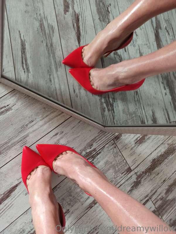 Sex on legs - "The point is, it's more provocative to show a..