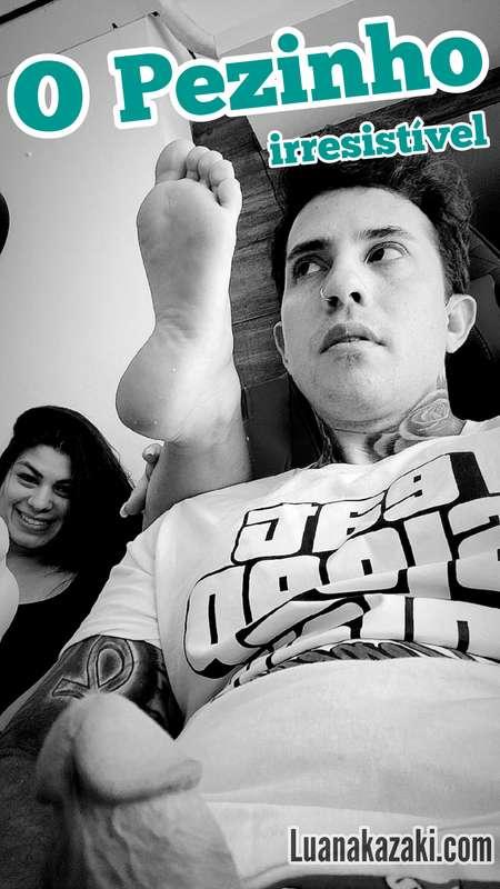 O pezinho irresistível ❤️🦶🏻🥰 @arthurourso