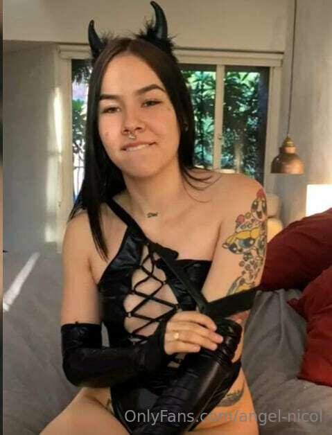 Will you help me get an orgasm? 😈😈