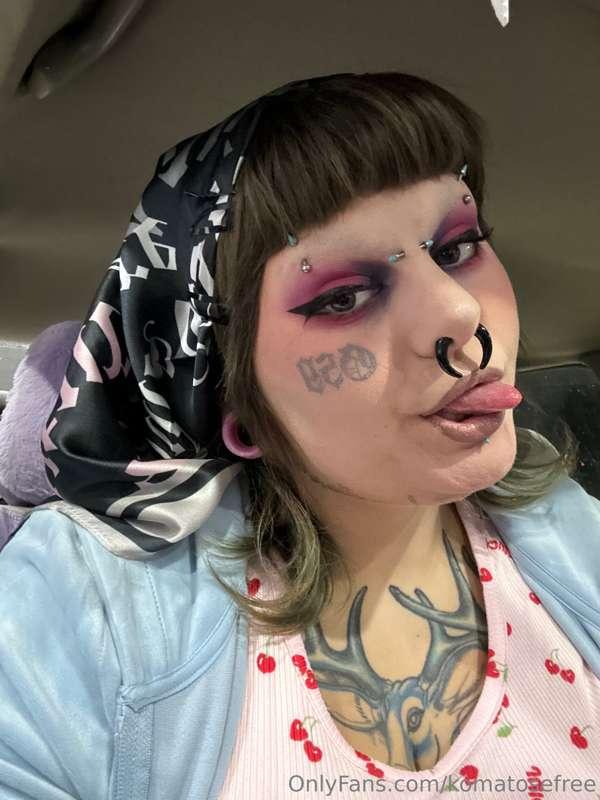 Raise your hand if you want me to make some content Monday? ..