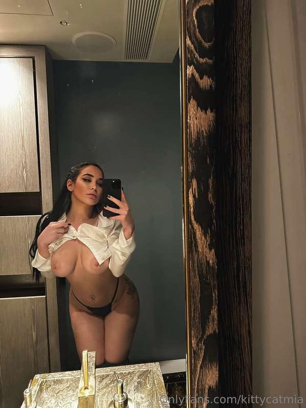 2📸: ➡️