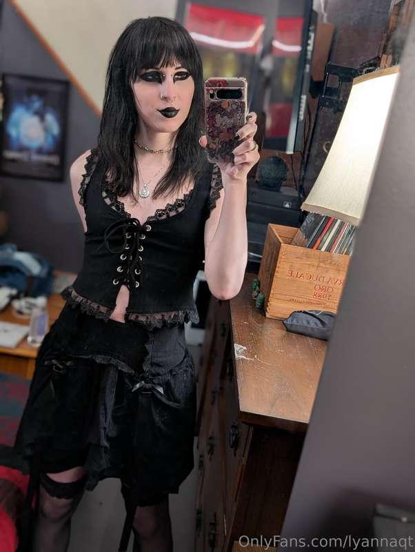 New clothes hehe enjoy cuties 🖤