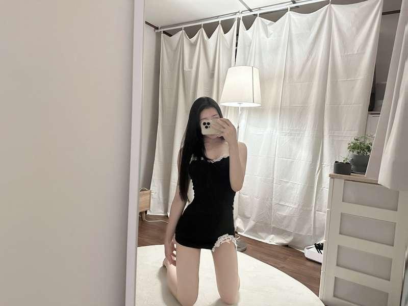 사진으로 처음 인사드려용♥