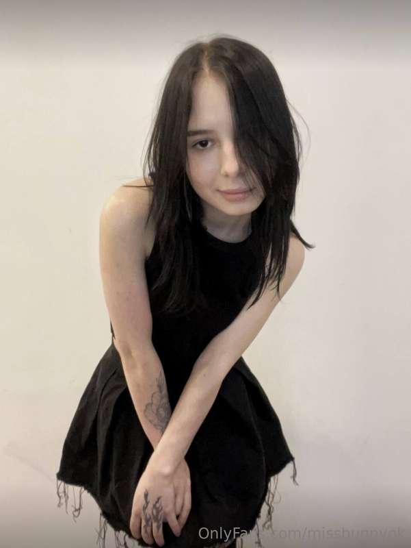 I’m Hina, and u? @hinamori_sweety 👈🏻 my free page 

I am sup..