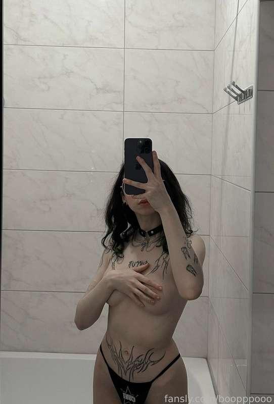 Goodnight

#fyp #mirror #tattooed #goth #littletits #panties #young #submissive