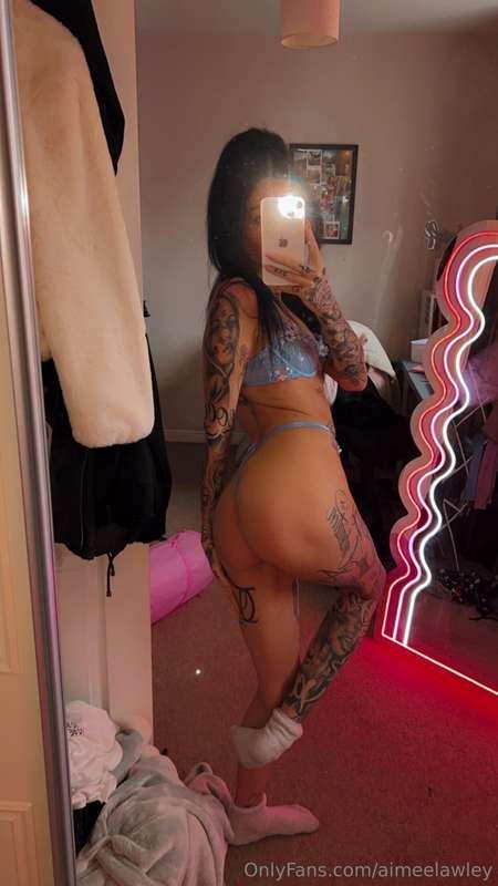 i show up to your door like this🍑🖤 what do you do?😈