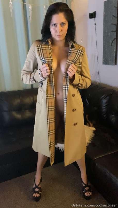 Early Christmas present 💝 loving this Burberry jacket to go ..
