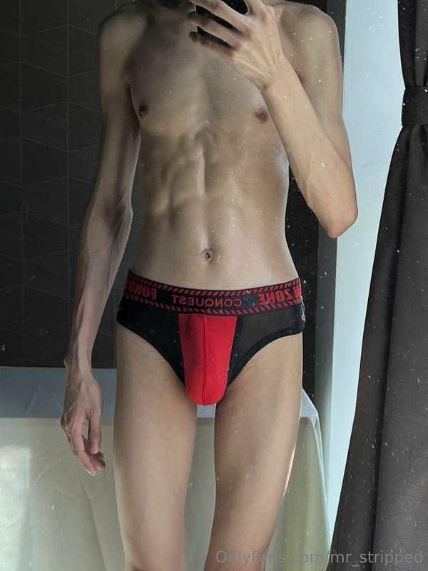 Red ❤️红色的设计 - 边边和后面有点透 😳