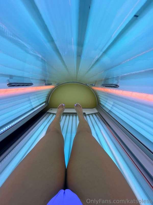 Post gym tanning sesh 💦💦💦