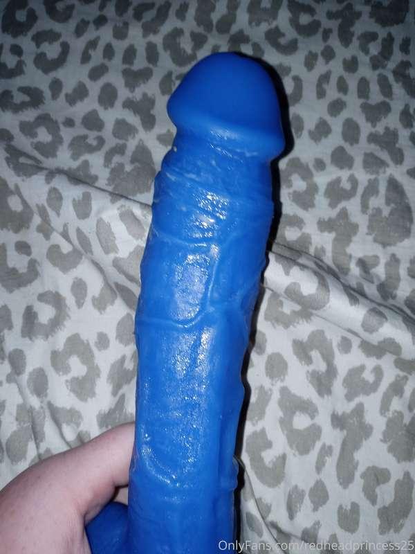 Go watch my video to see me cum on this big boy 🤤🤤🤤🤤