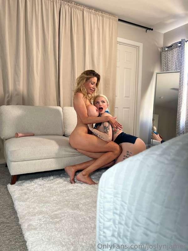 Wanna cum with us?😈 Check your DMs for our naughty video @pu..