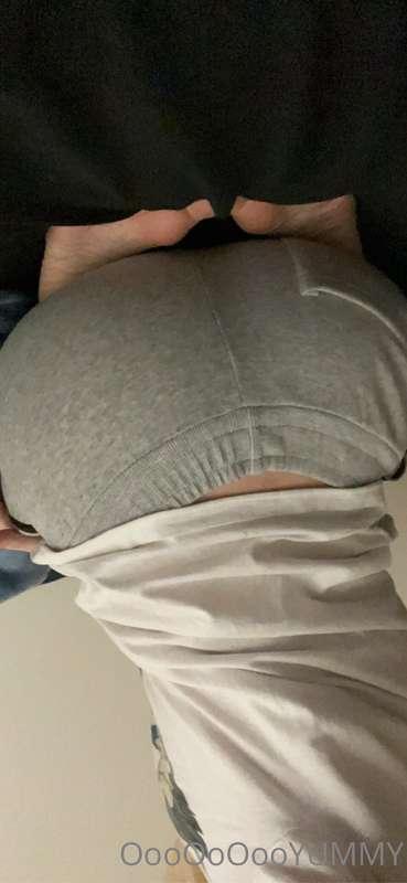 Smack my assssss PLEASE ;)