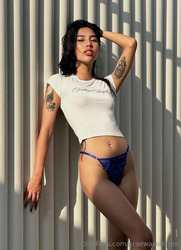 Follow my sexy friend she just turned 20 🙊
@minimira