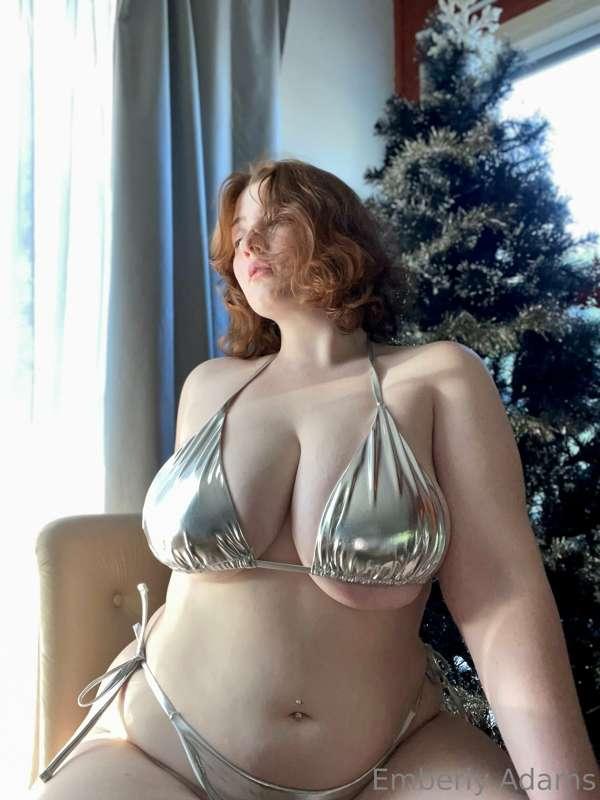 Fuck me by the Christmas tree? 🥺