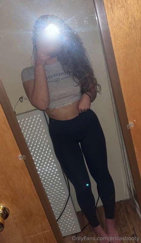 note to self: clean mirror 🫧 (and take more lulu selfies)