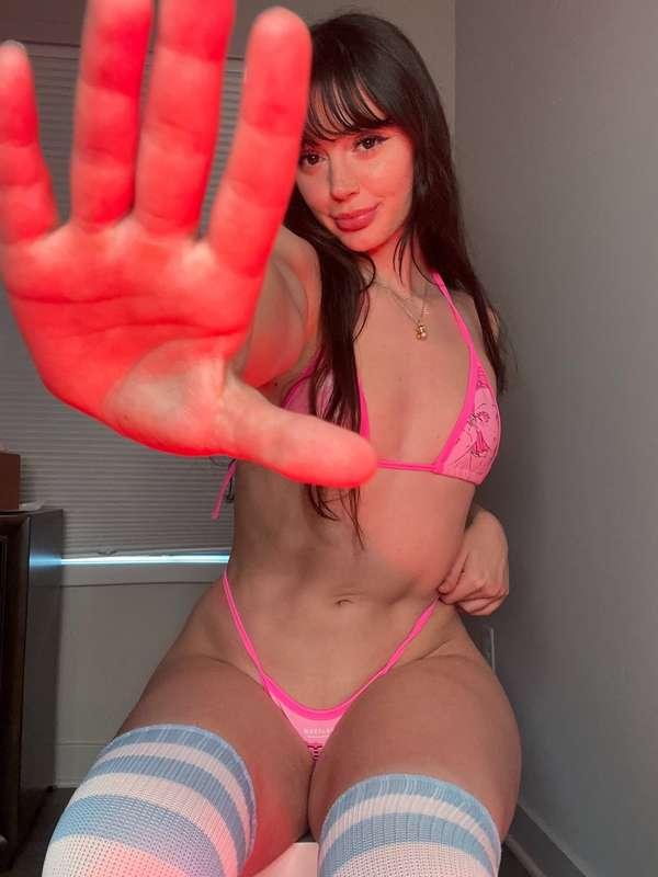 i wanna be urs daddy 🥵 hit me in my messages <3