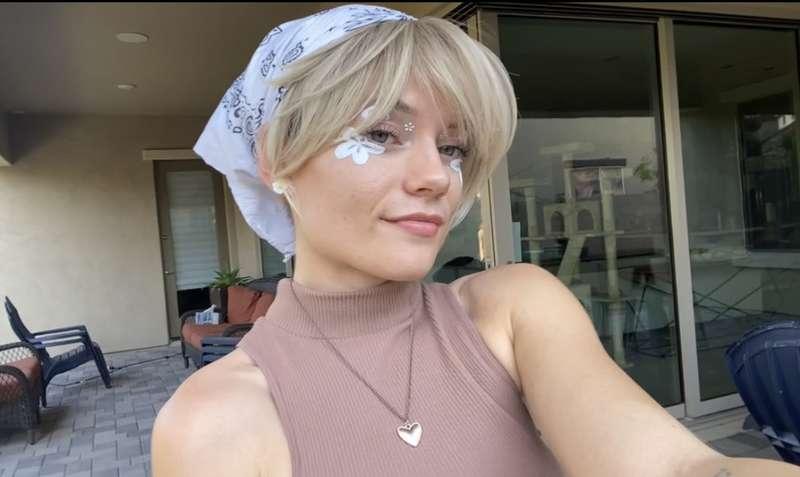 Todays make up + wig of the day 🤍
