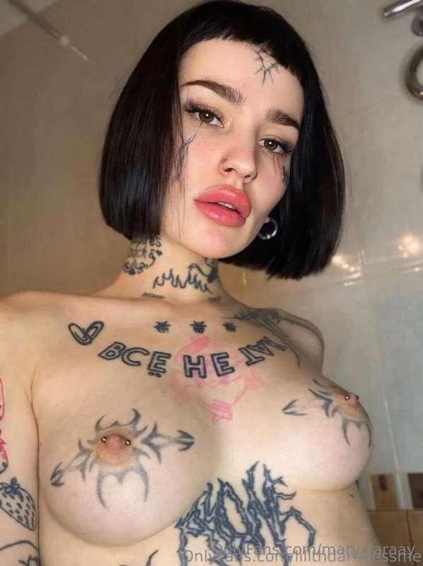 🖤 Inked @lilithdarknessme girl with a dirty mind and filthy ..