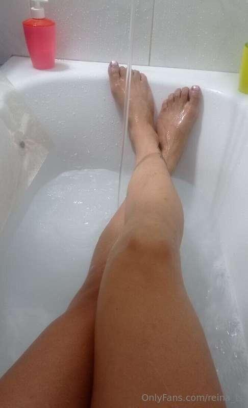 Just me, relaxing and feeling like this evening should be ev..