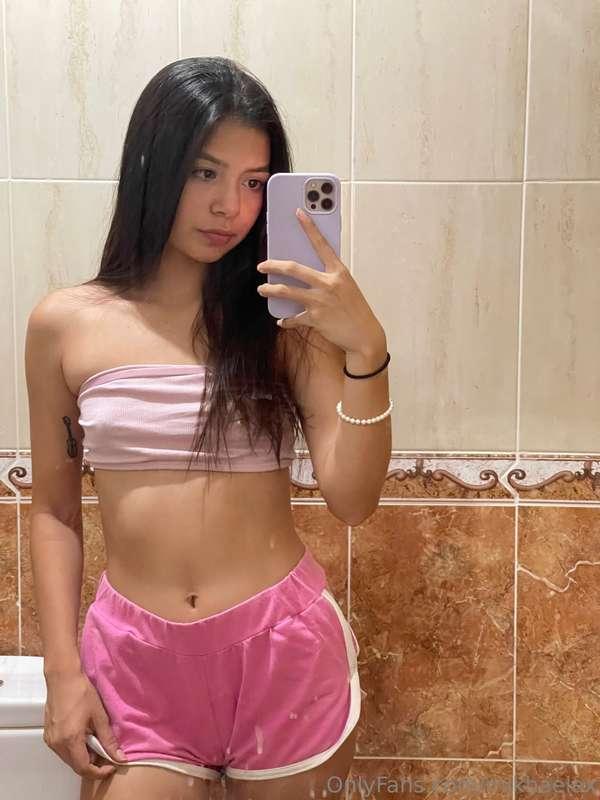 Me acabo de despertar muy horny... Quieres ver lo que hago?