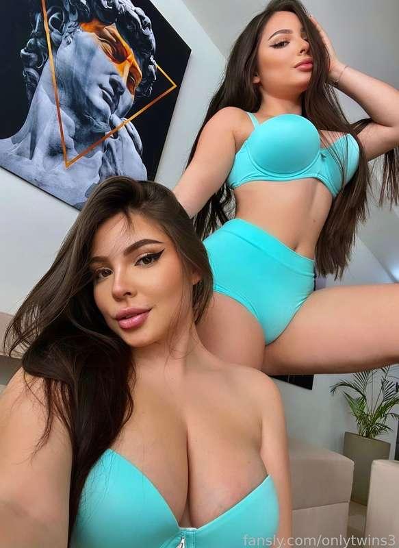 onlytwins3 image #0