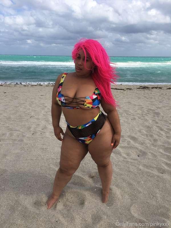 Swim with me daddy😈💦