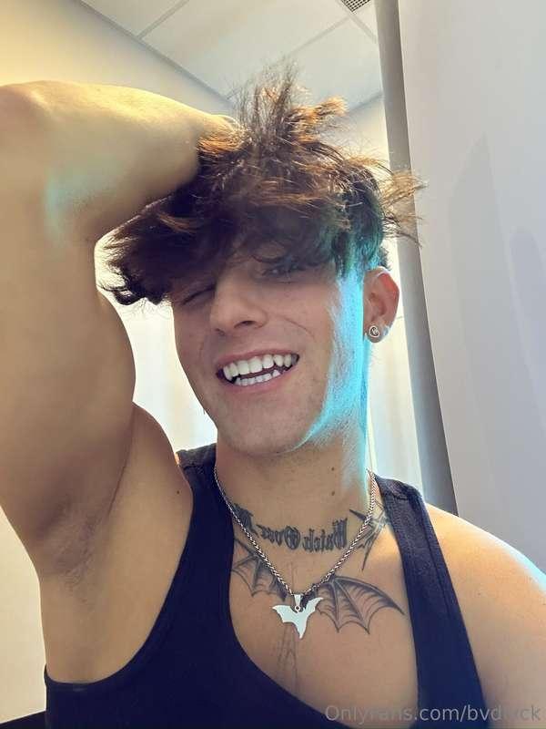 swipe for a lick 😜