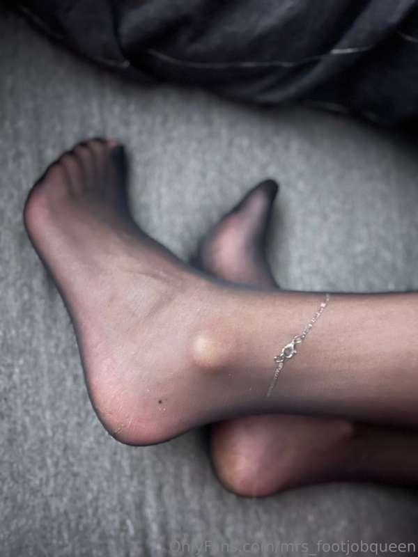 mrs_footjobqueen image #6