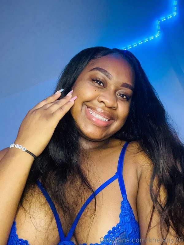 Online right now 🔥🥰