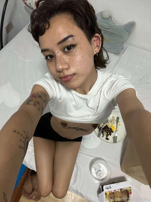 zoemieu image #2