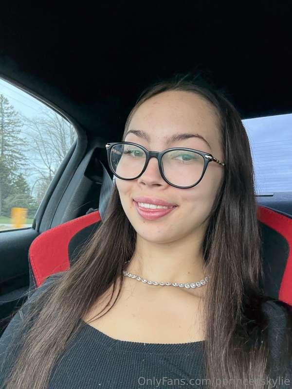Glasses on vibe chill 😉