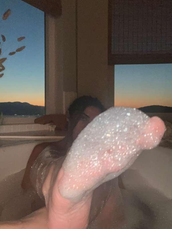 For my feet fetish people🦶🏼