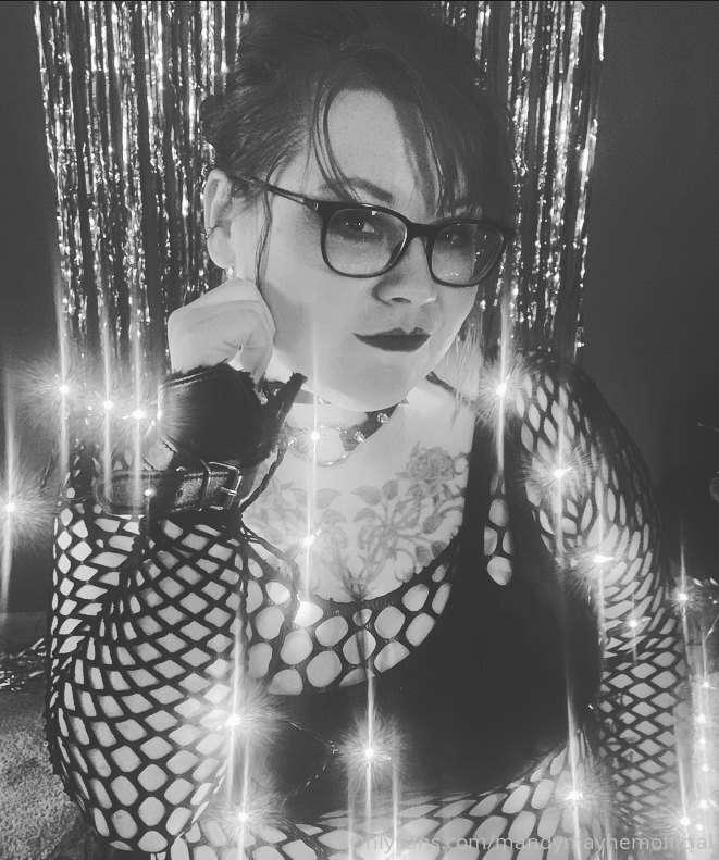Let me take you to the dark side, baby 🖤