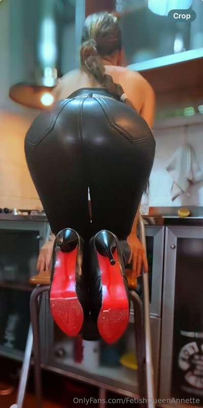 Help me clean the soles, can you be useful?