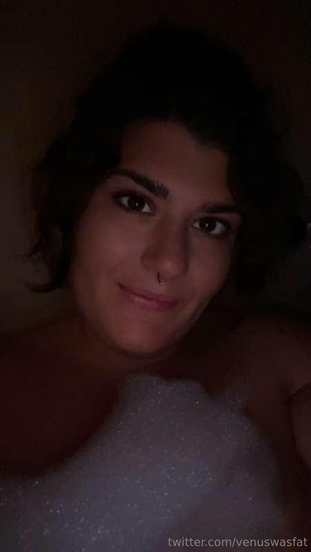 Let’s make a sauna jealous of how steamy we can get in my dm..