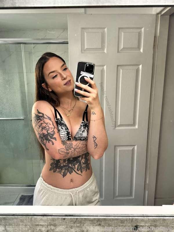 ashtonfaye image #2