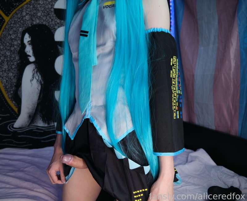 aliceredfox image #29