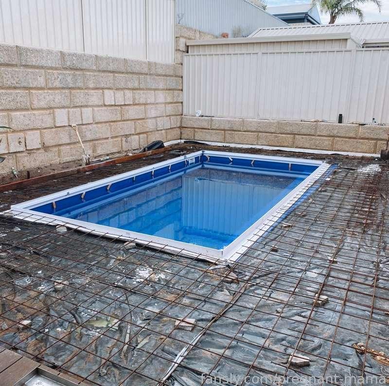 pregnant-mama image #2