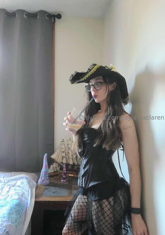 Sexy pirate 😈