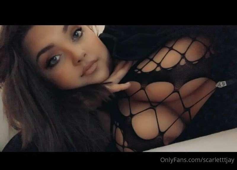 STOP WHAT YOU ARE DOING!
🔥🔥#AD🔥🔥
 @nicolefoxx6
Subscribe to ..