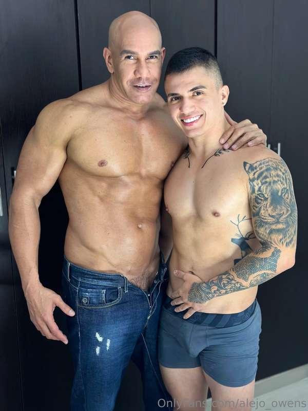 Video completo con mi amigo rocco esta en el Dm me follo muy..