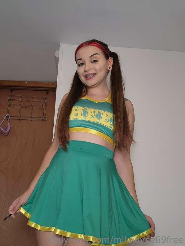 Wanna see all my slutty cheerleader content?
Sub to my VIP p..