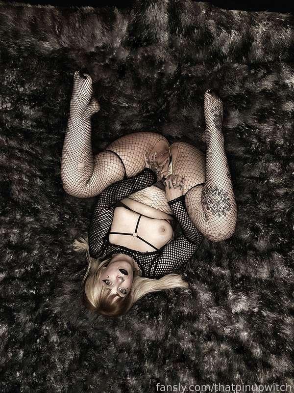 thatpinupwitch image #15