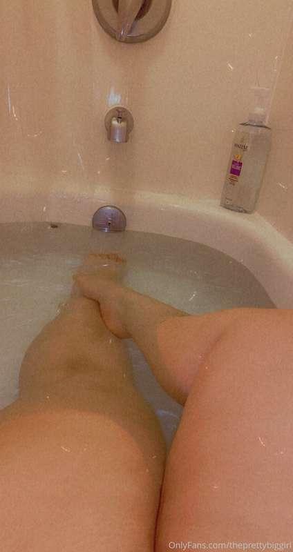 Anyone wanna join me 😘?